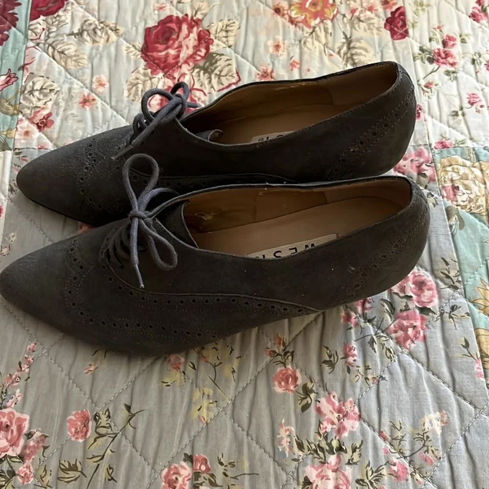 NINE WEST SIZE 7N - Picture 2 of 5